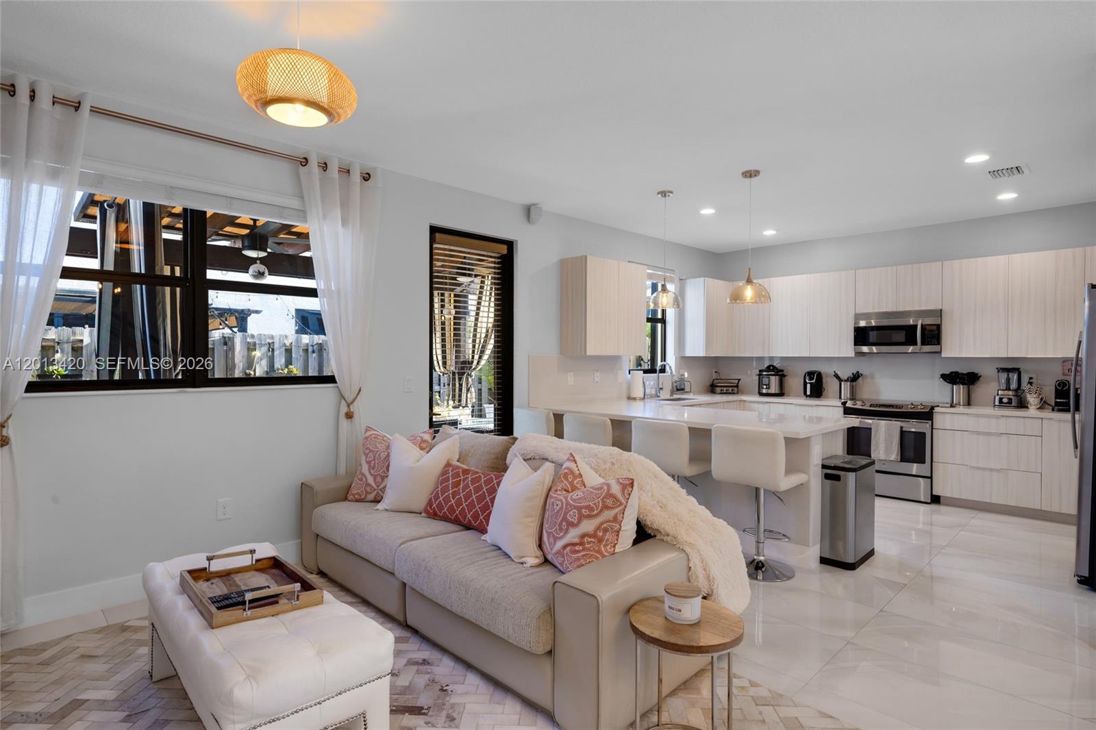 GRAND BAY SOUTH TOWNHOMES - Residential Lease