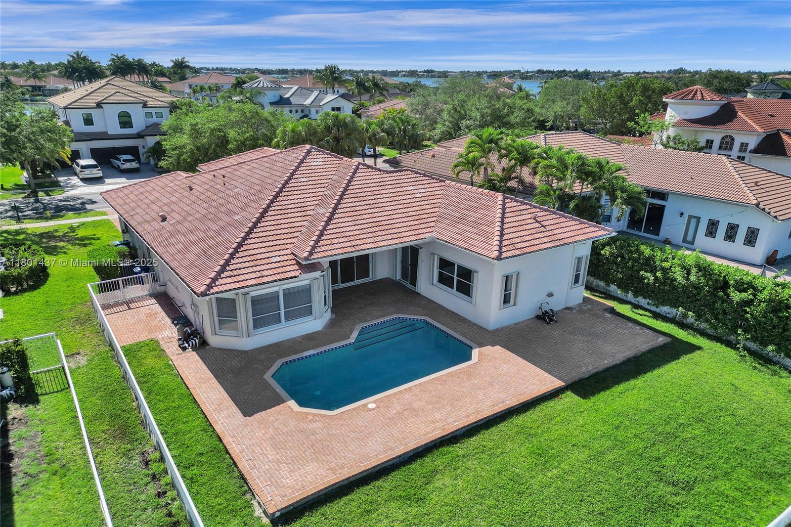 3360 SW 195th Ter
