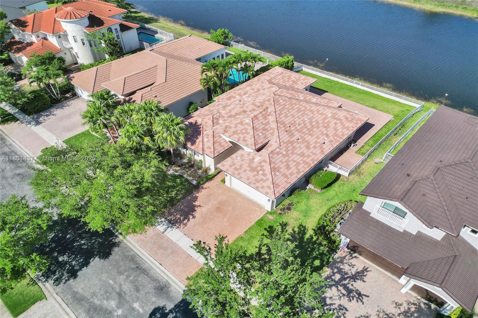 SUNSET LAKES GRAND ISLE - Residential