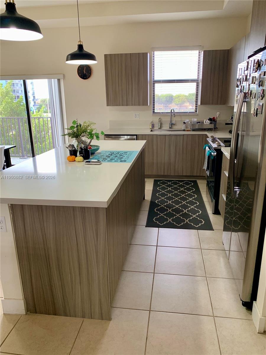 HIGHLAND AT PARK CENTRAL - Residential