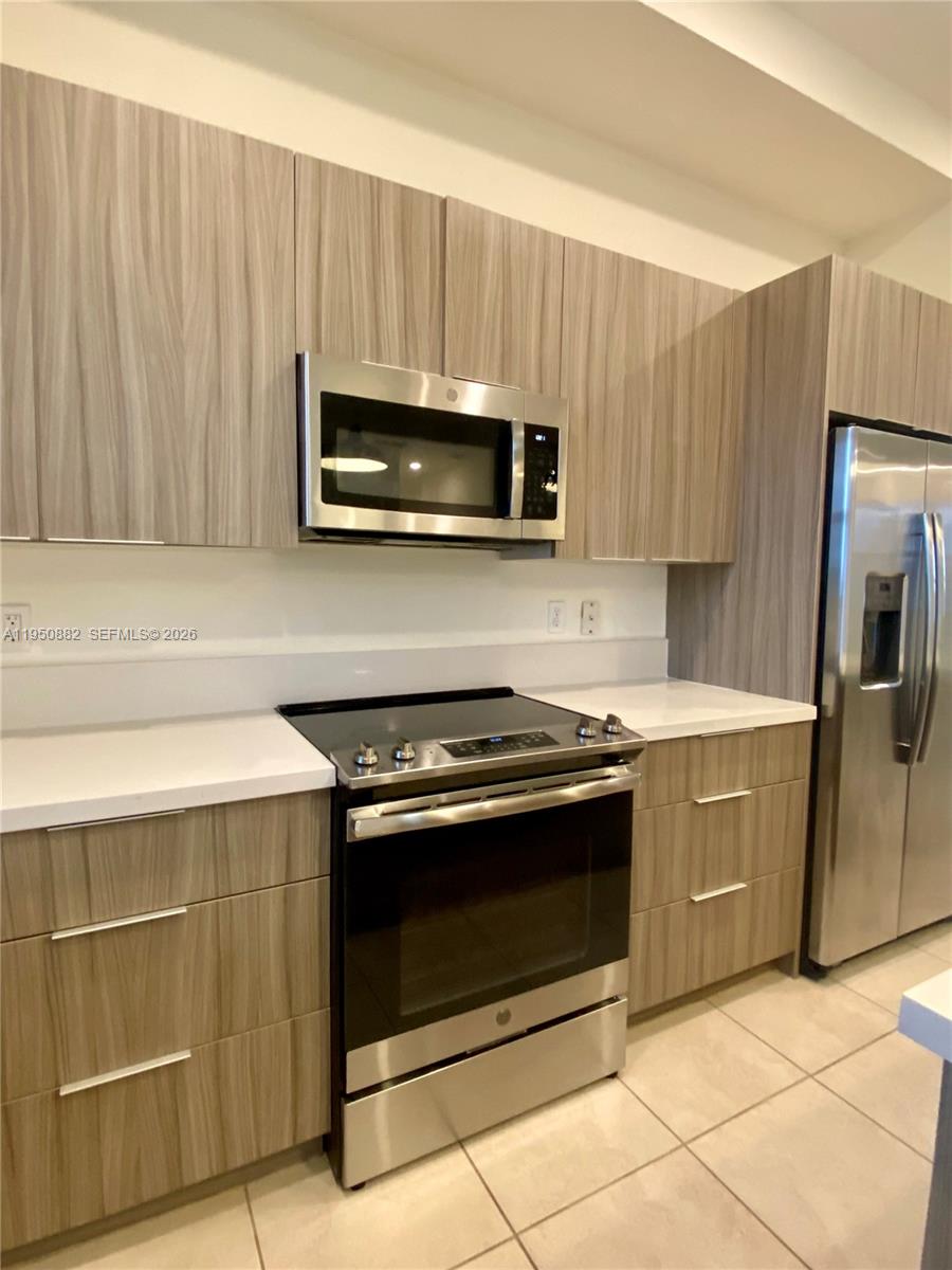 HIGHLAND AT PARK CENTRAL - Residential