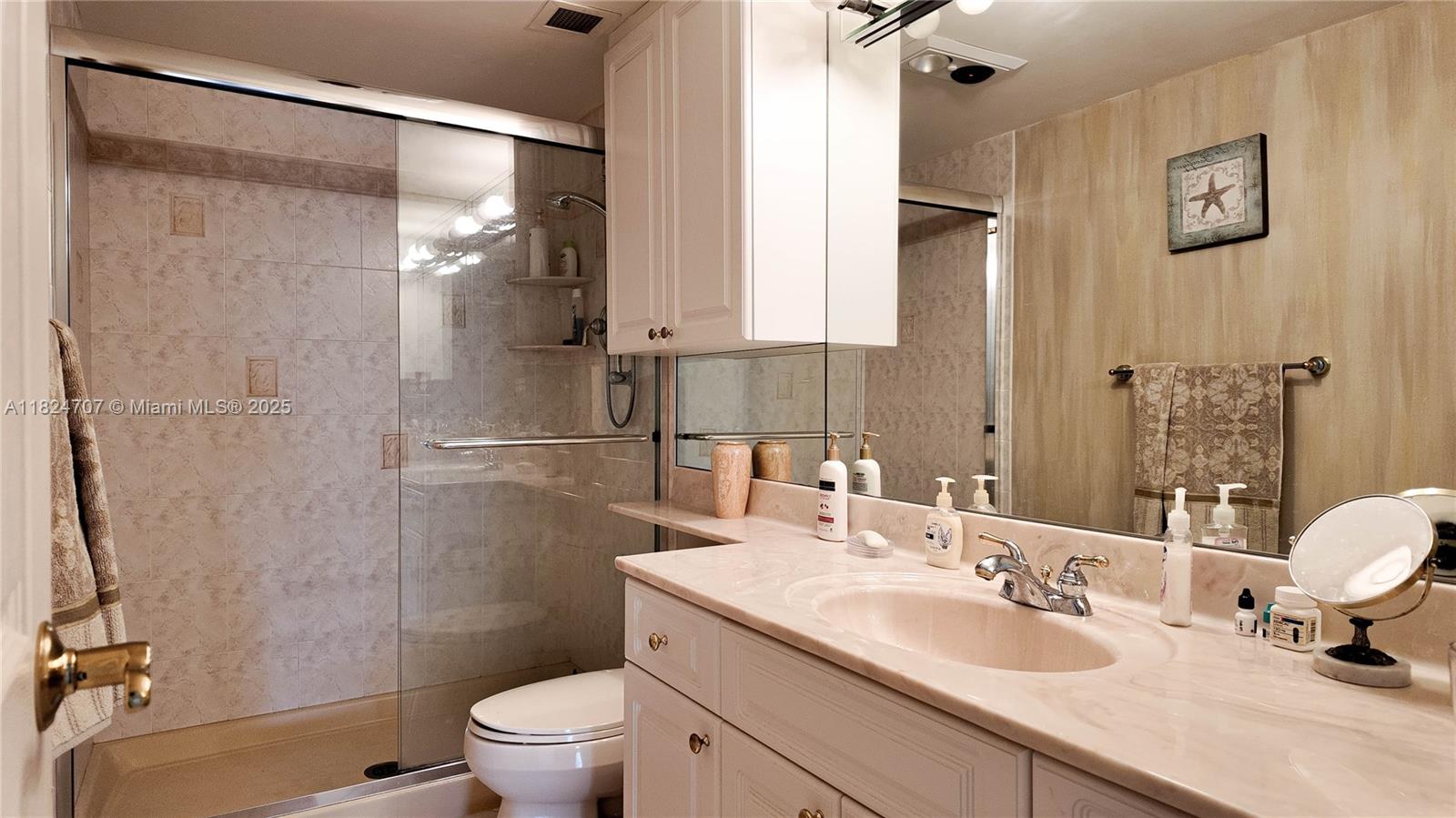 HEMISPHERES CONDO - Residential Lease