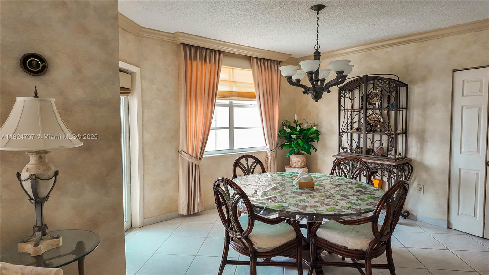 HEMISPHERES CONDO - Residential Lease