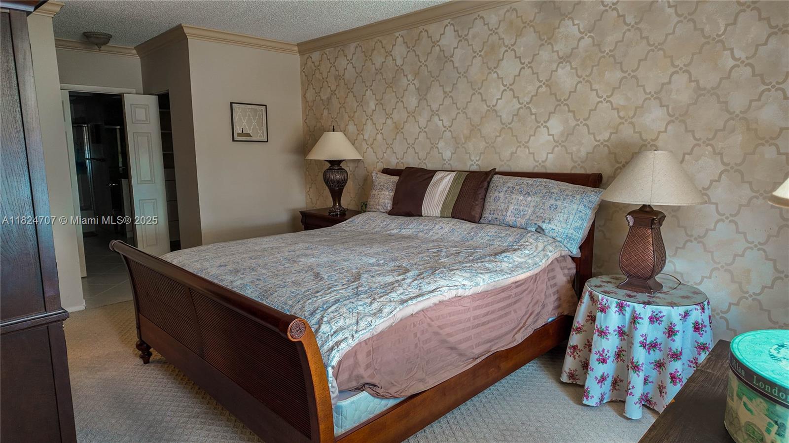 HEMISPHERES CONDO - Residential Lease