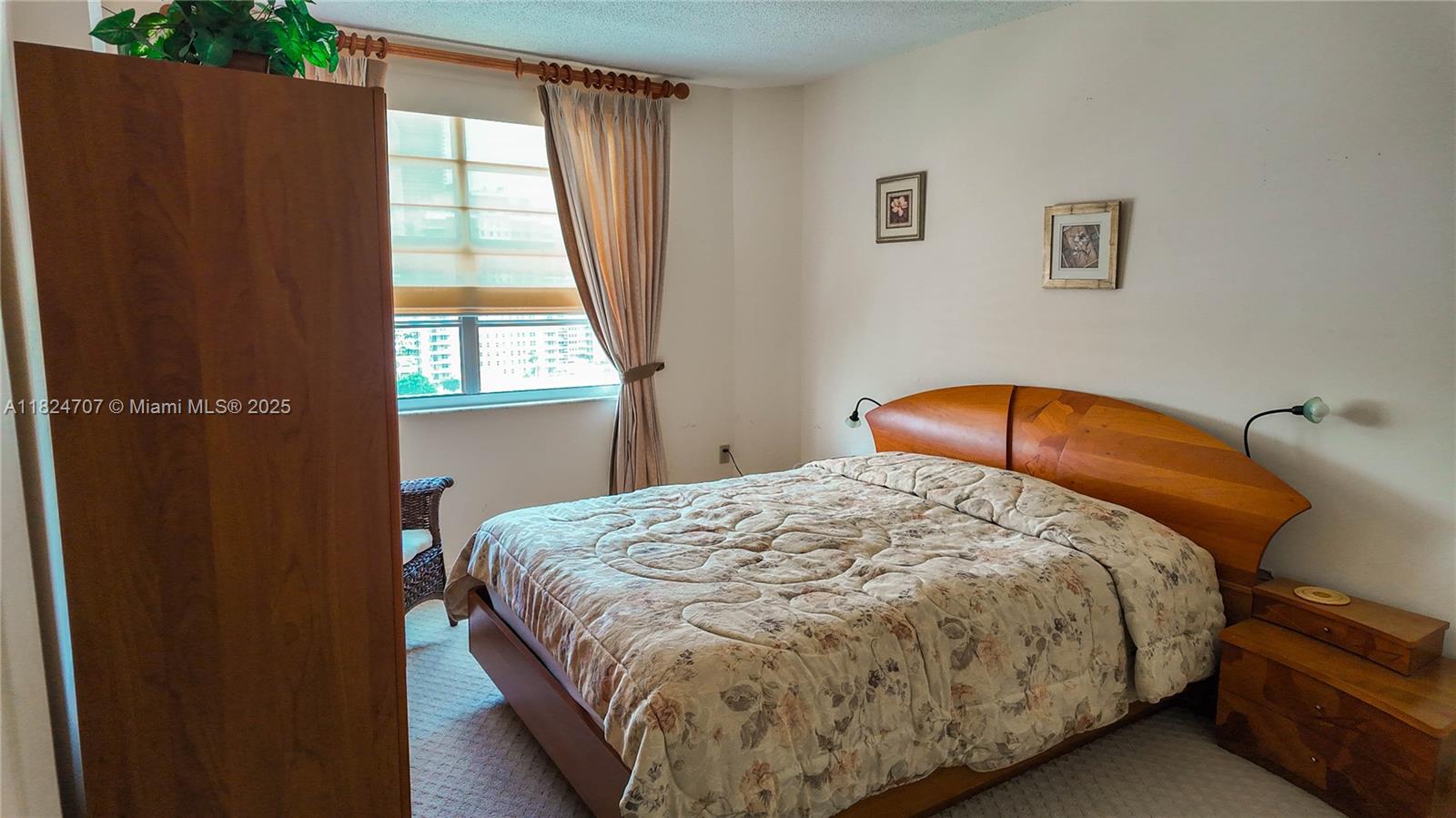 HEMISPHERES CONDO - Residential Lease