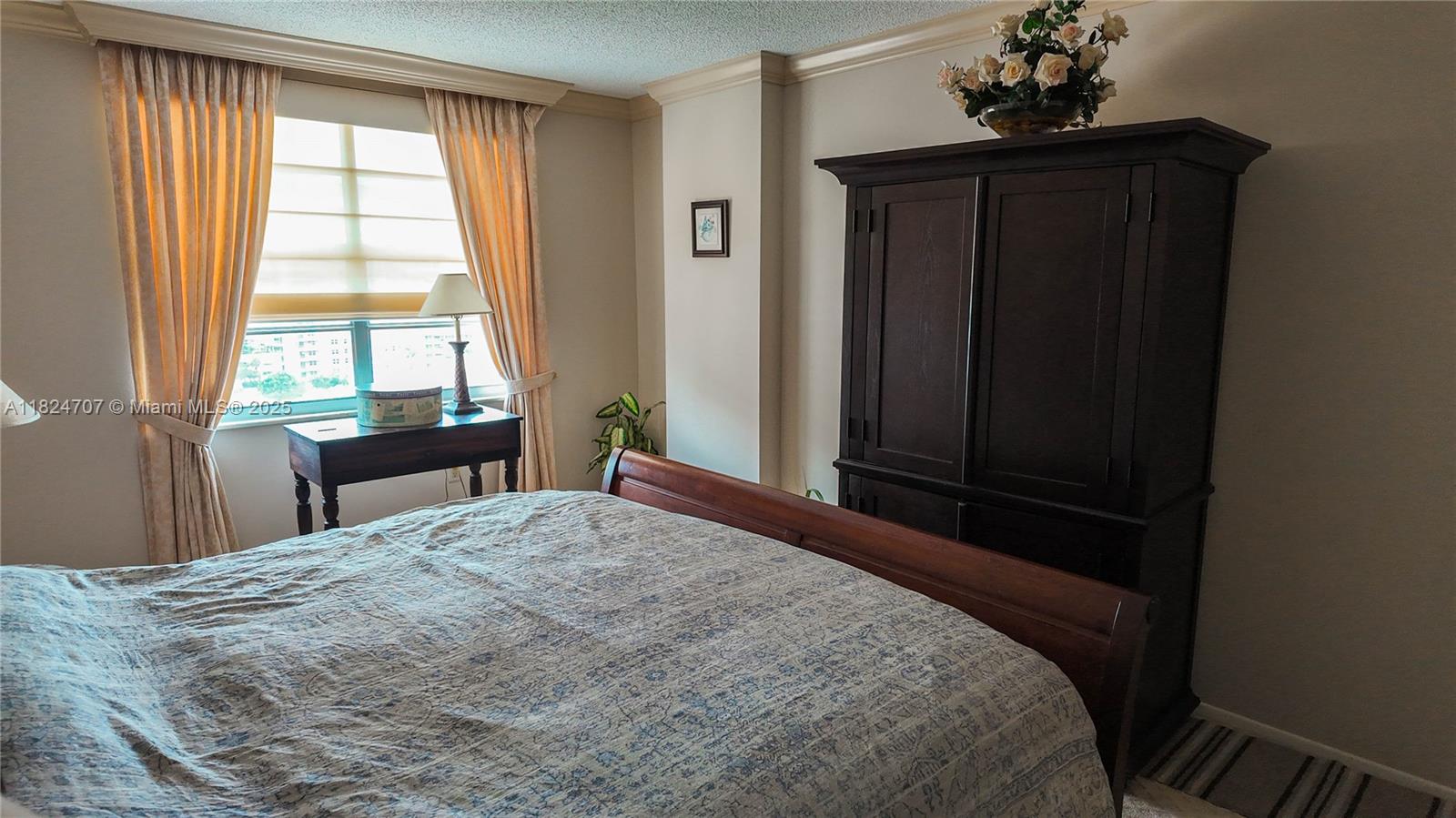 HEMISPHERES CONDO - Residential Lease