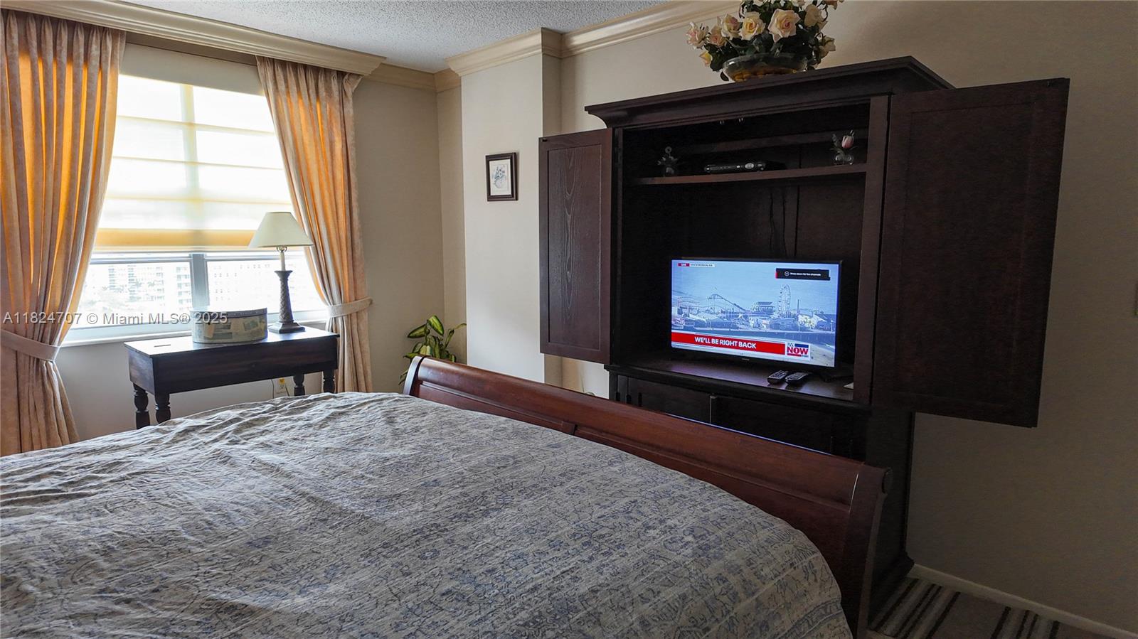 HEMISPHERES CONDO - Residential Lease