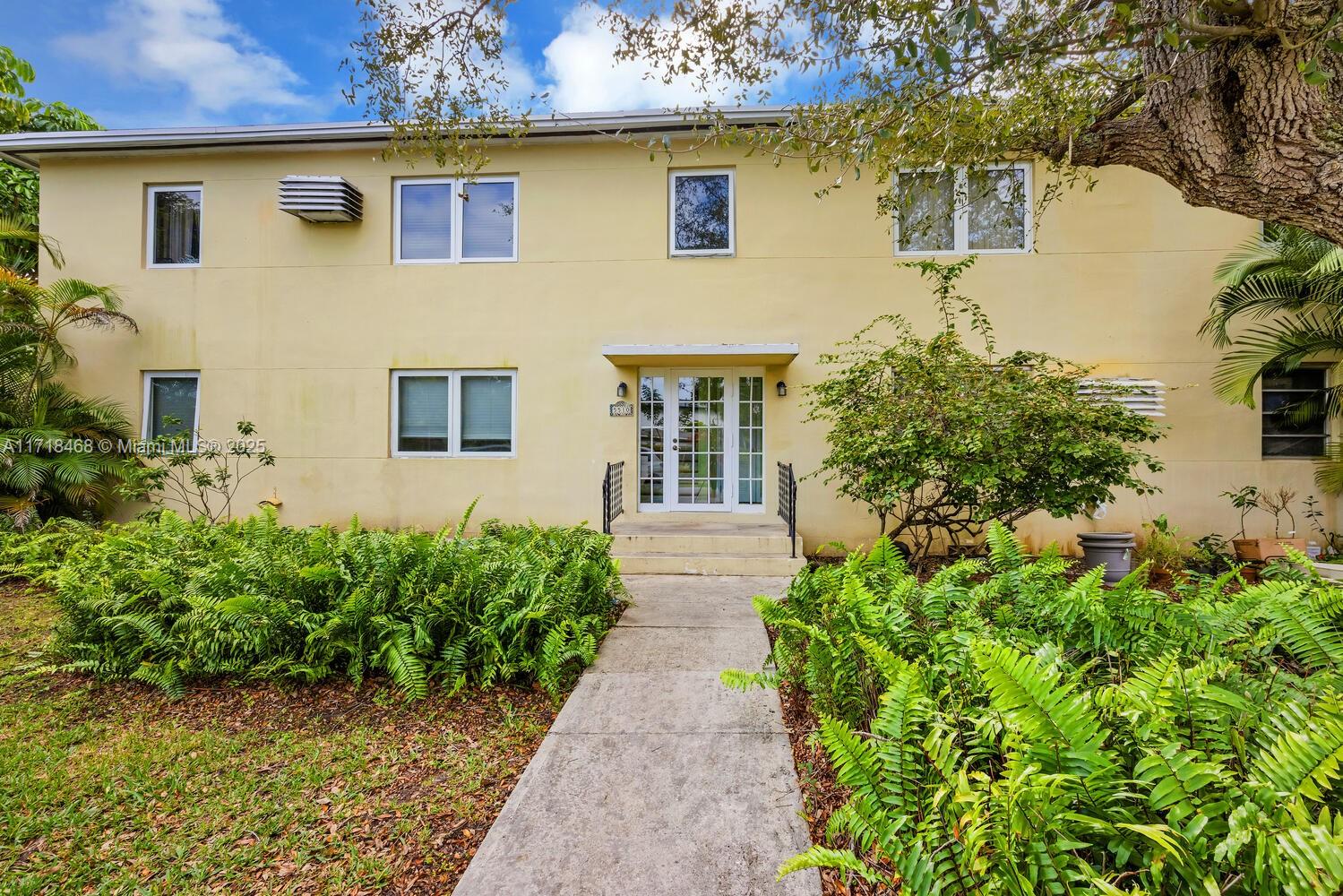 Rental Property at 5510 Sw 76th St C, Miami, Broward County, Florida - Bedrooms: 2 
Bathrooms: 1  - $2,400 MO.