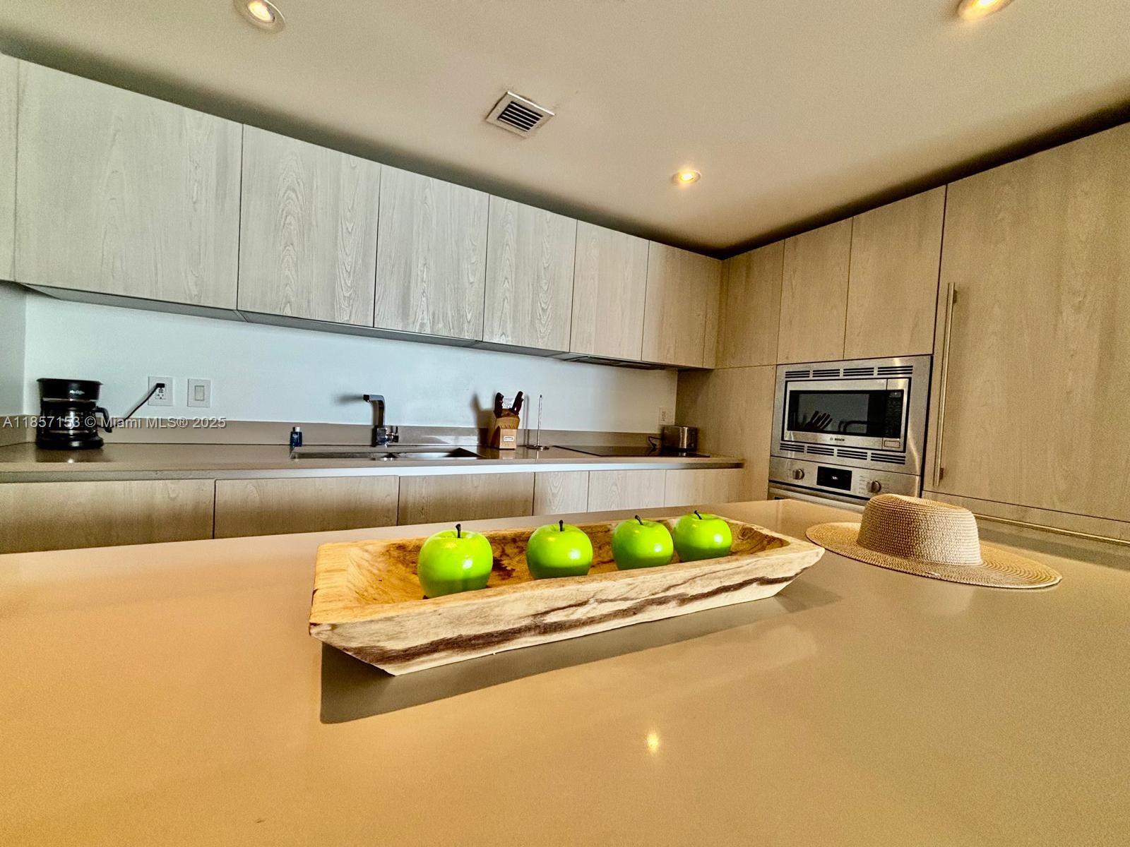 4111 SOUTH OCEAN DRIVE CO - Residential