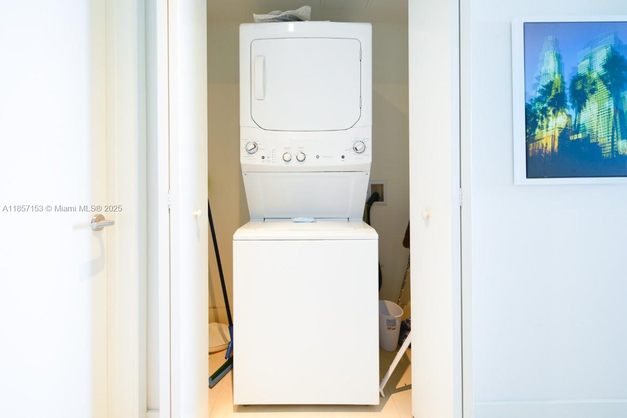 4111 SOUTH OCEAN DRIVE CO - Residential