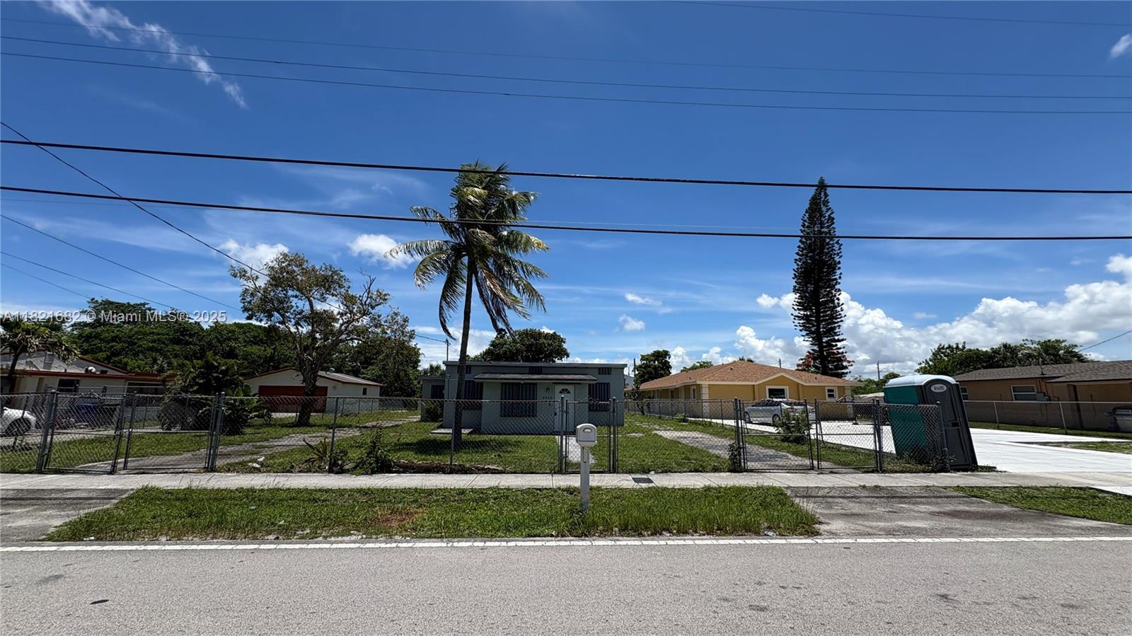 Rental Property at 2432 Nw 20th St 2432, Fort Lauderdale, Broward County, Florida - Bedrooms: 3 
Bathrooms: 2  - $3,300 MO.