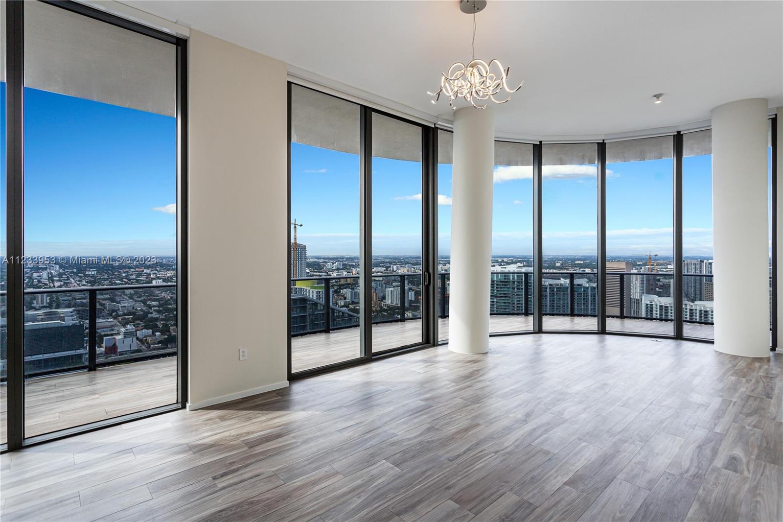 801 SMA RESIDENCES CONDO - Residential