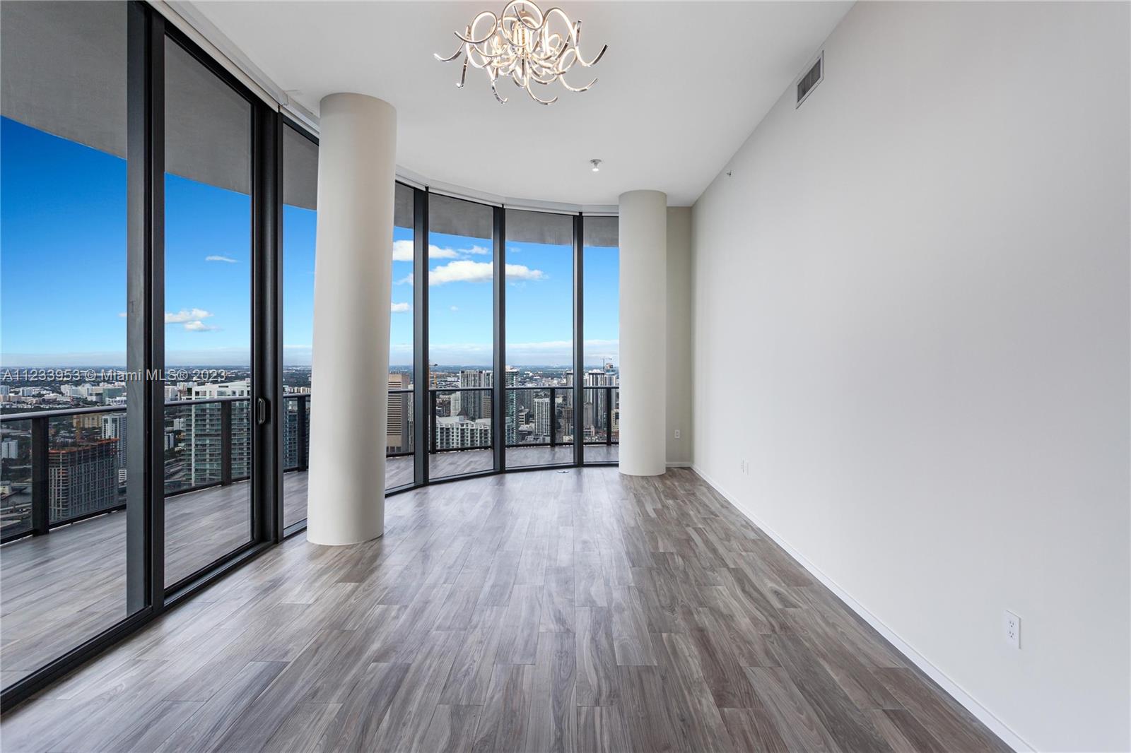 801 SMA RESIDENCES CONDO - Residential