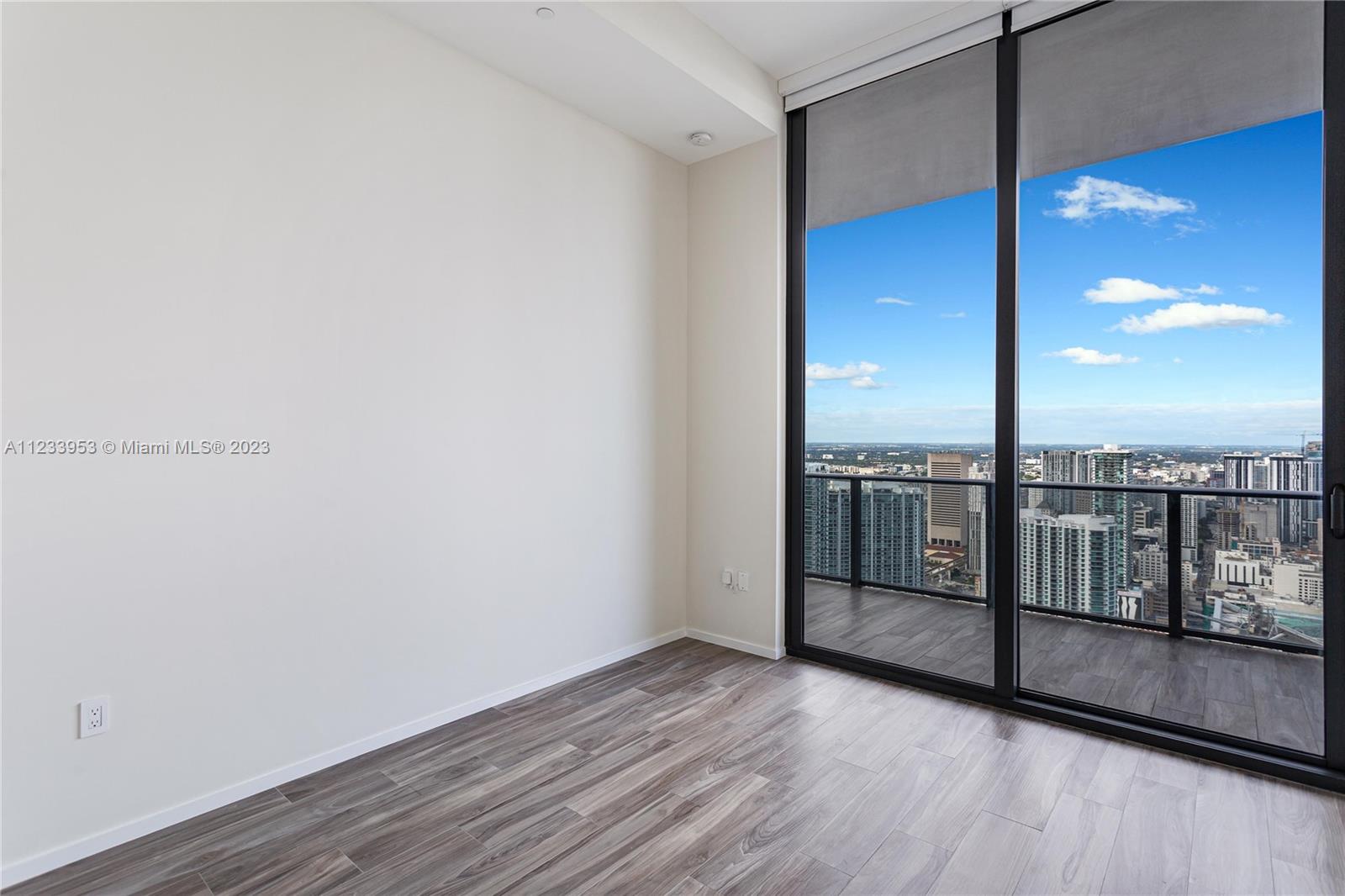 801 SMA RESIDENCES CONDO - Residential