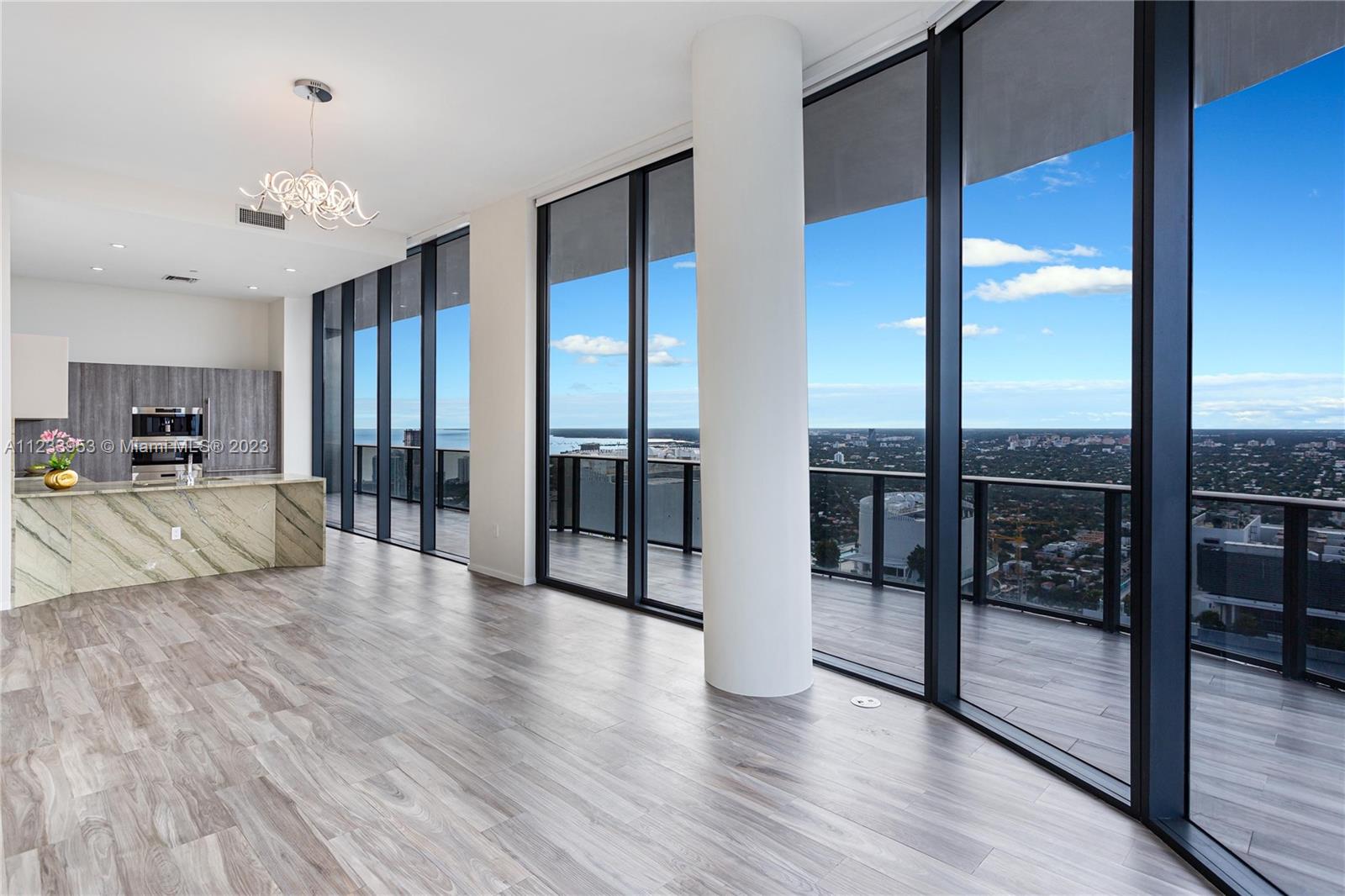 801 SMA RESIDENCES CONDO - Residential