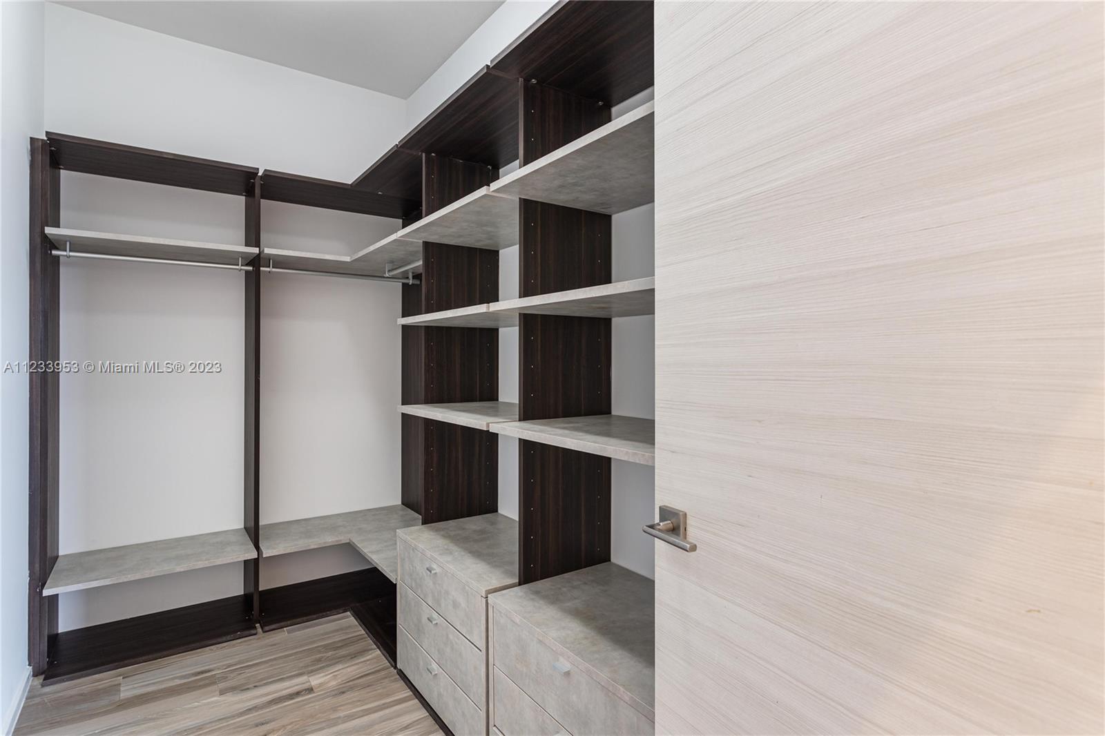 801 SMA RESIDENCES CONDO - Residential