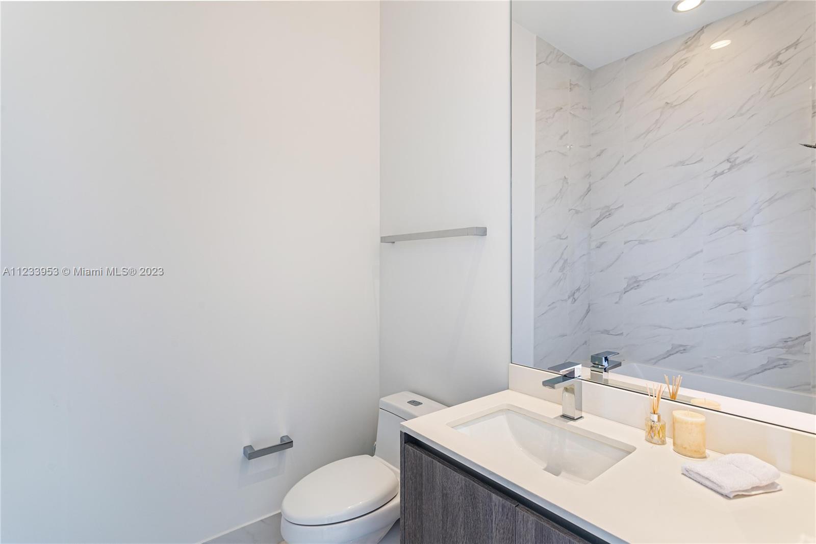 801 SMA RESIDENCES CONDO - Residential