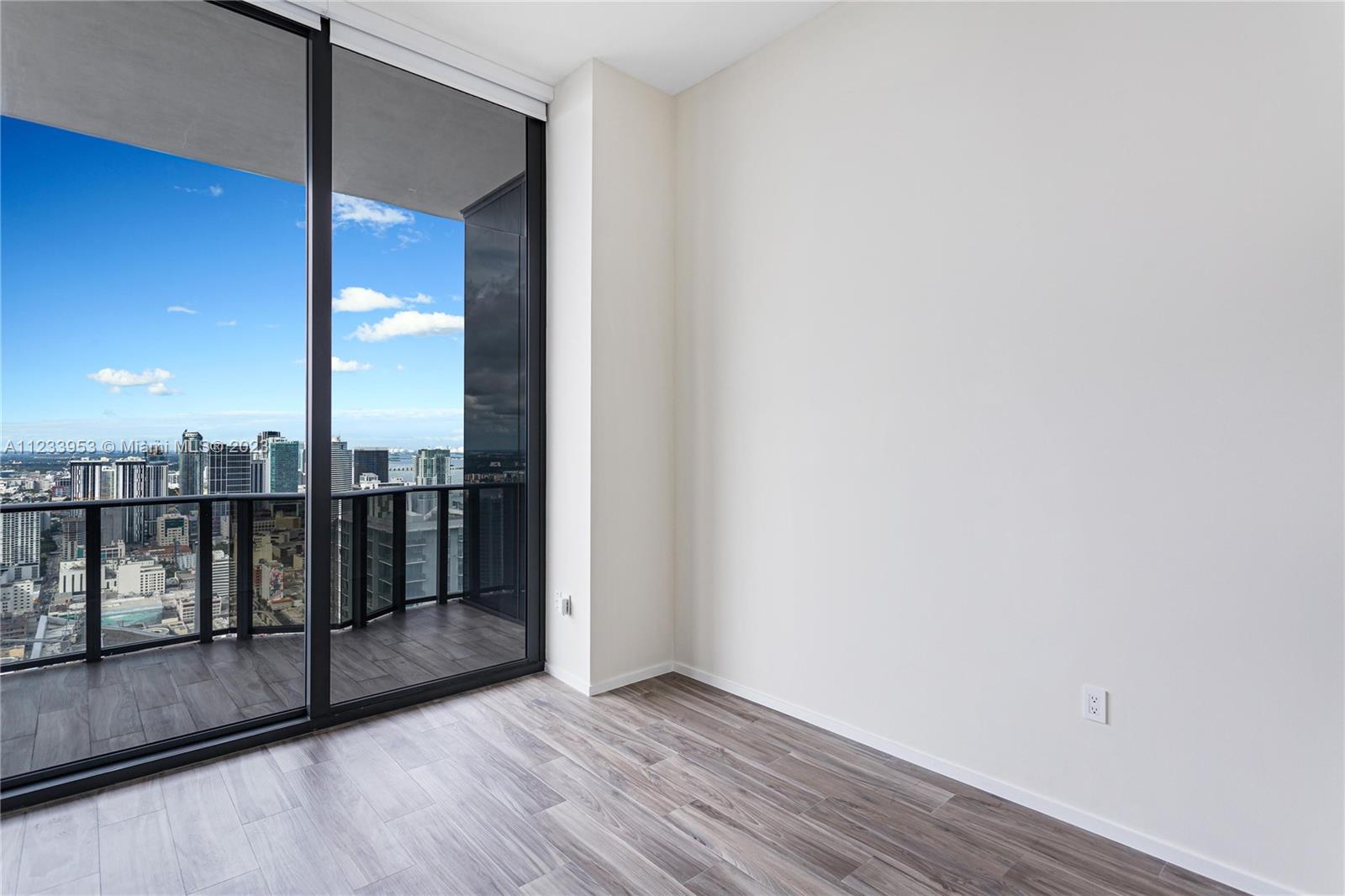 801 SMA RESIDENCES CONDO - Residential