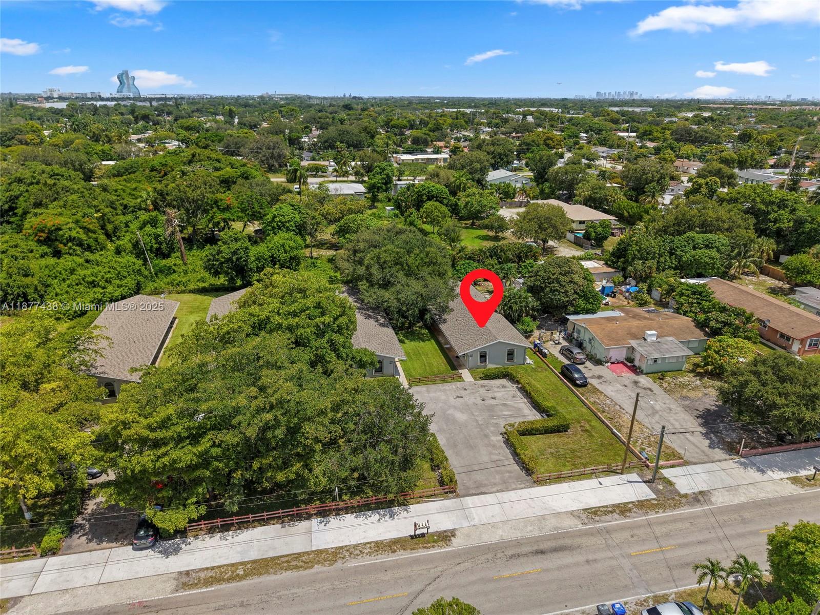 HOLLYWOOD ACRES - Residential Lease