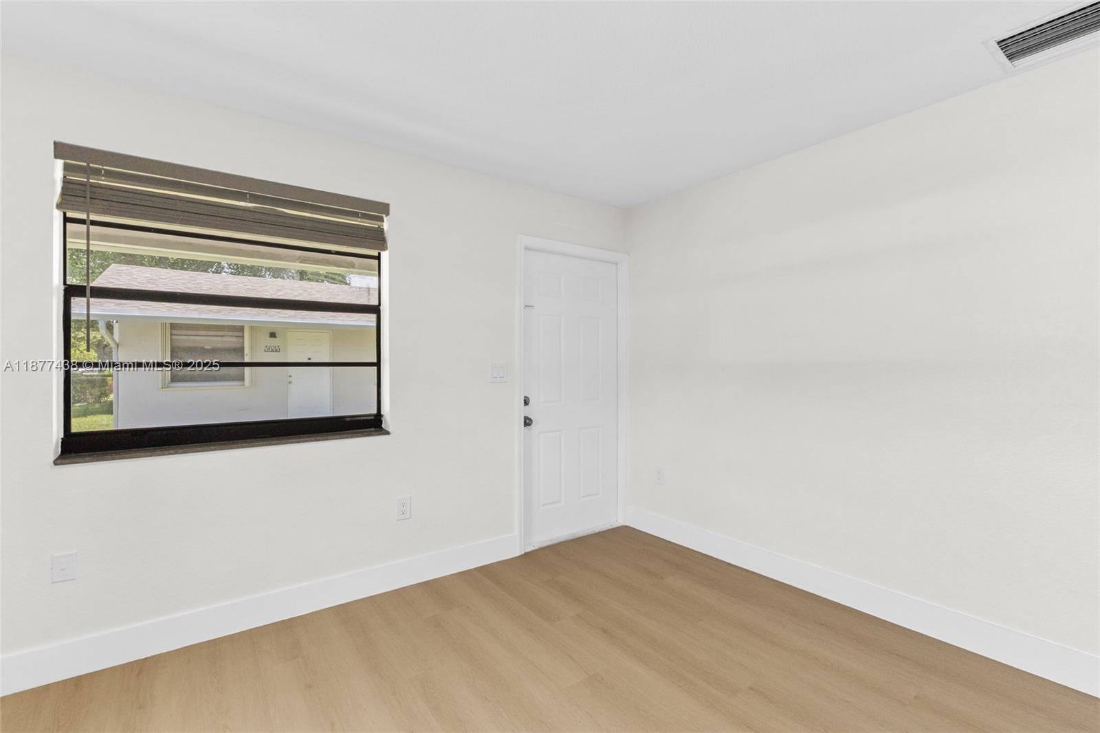 HOLLYWOOD ACRES - Residential Lease