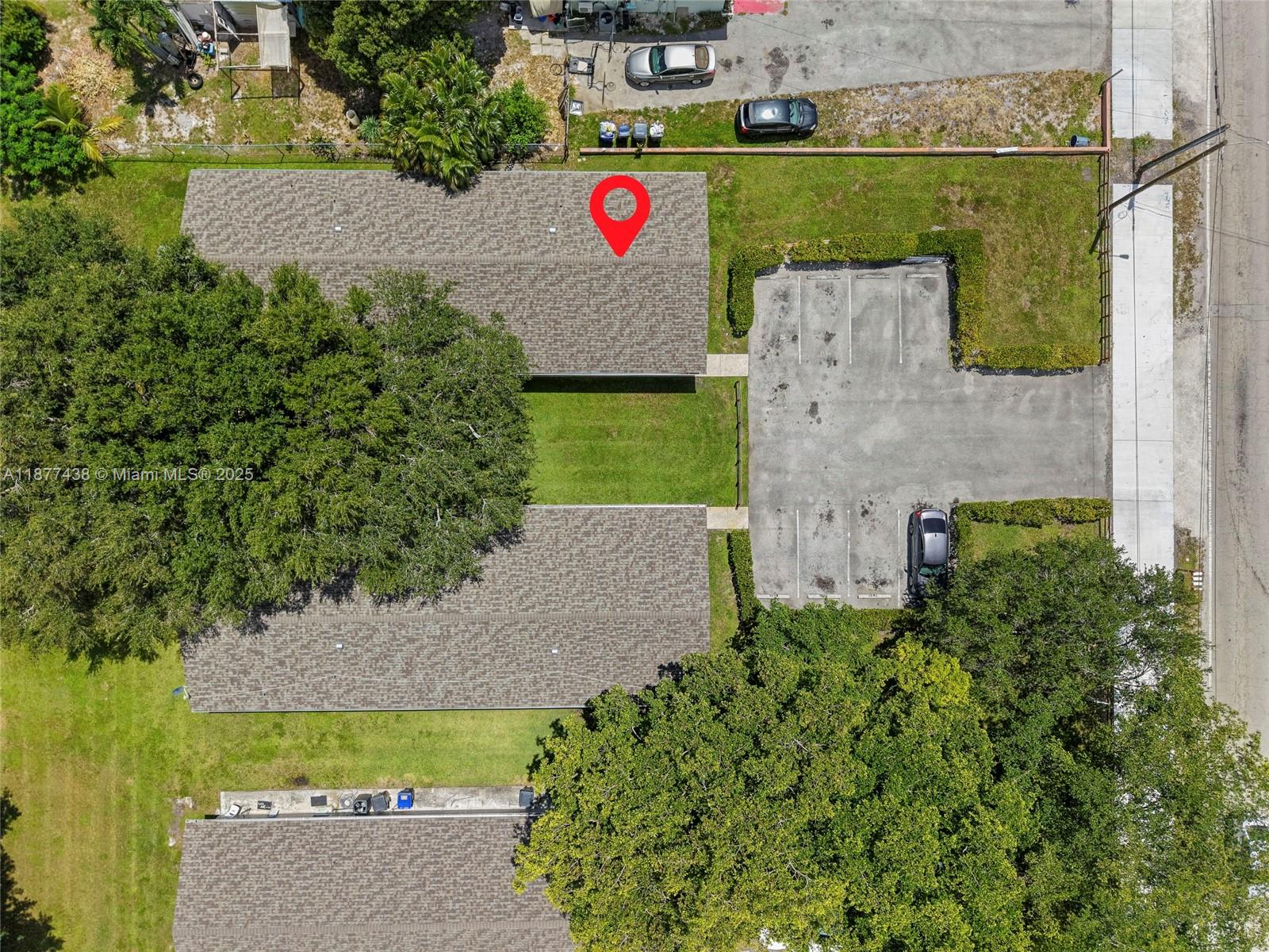 HOLLYWOOD ACRES - Residential Lease