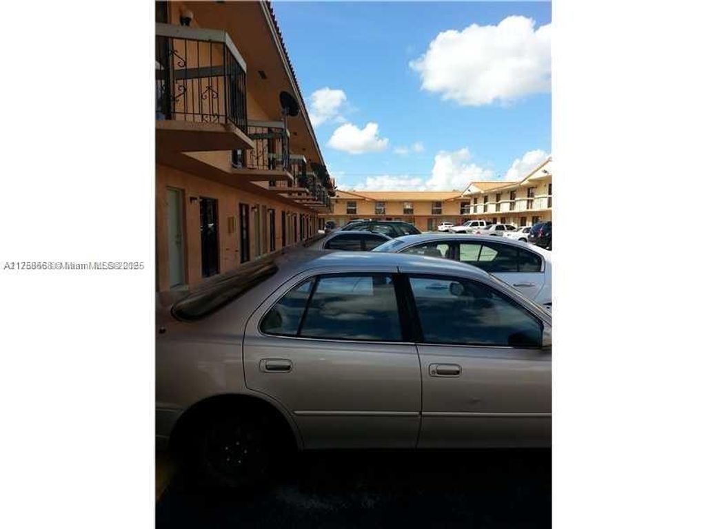 listing image 0