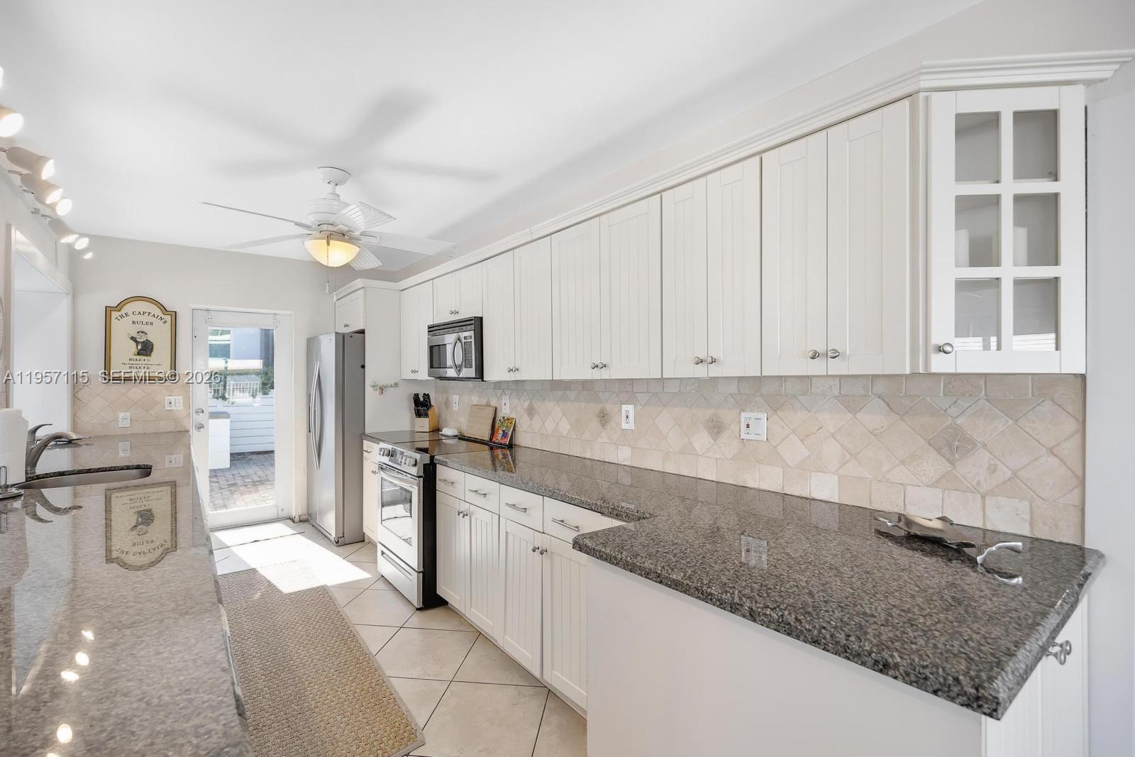 PIRATES COVE 1ST ADD - Residential