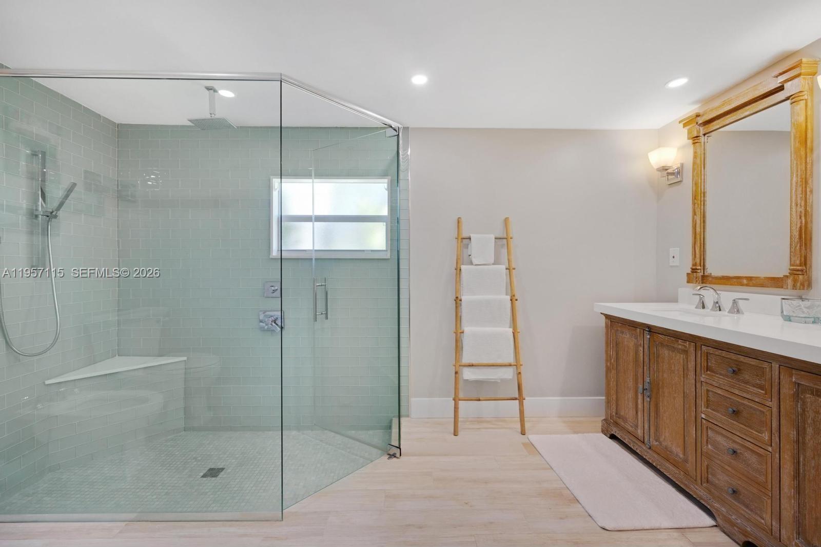 PIRATES COVE 1ST ADD - Residential