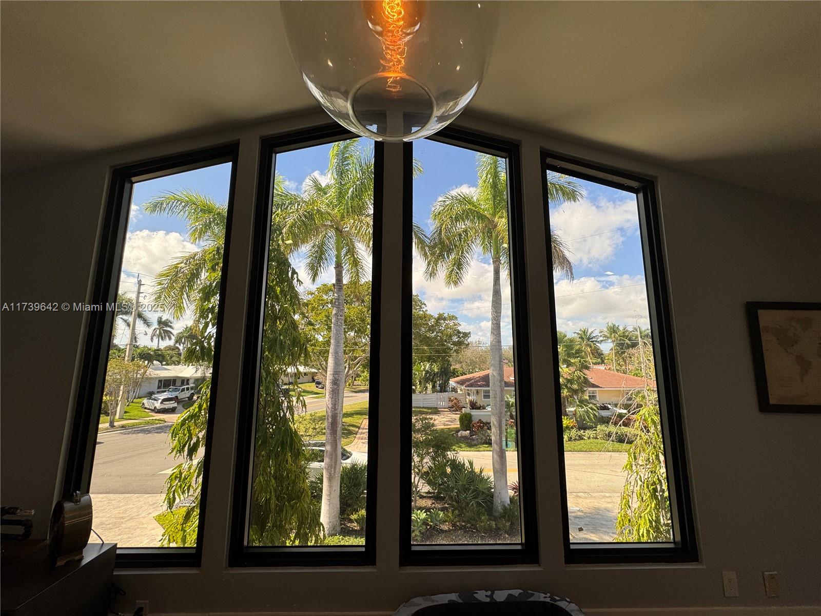 VENETIAN ISLES 2ND SEC - Residential