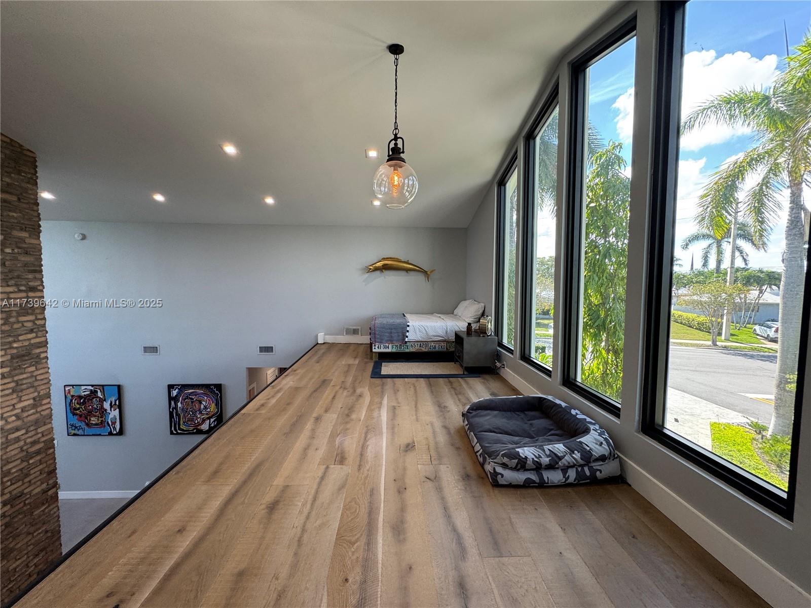 VENETIAN ISLES 2ND SEC - Residential