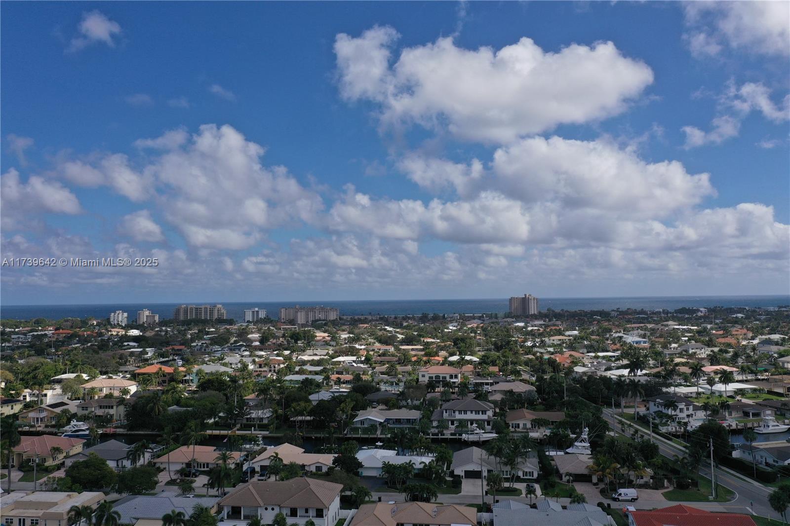 VENETIAN ISLES 2ND SEC - Residential