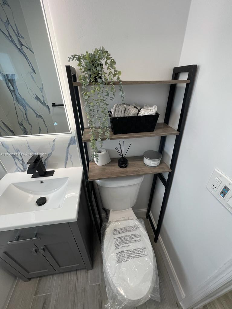 GULFSTREAM ESTATES - Residential Lease