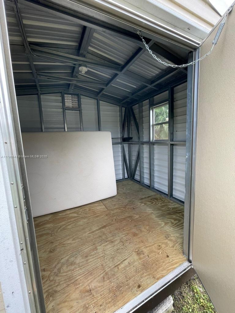 GULFSTREAM ESTATES - Residential Lease