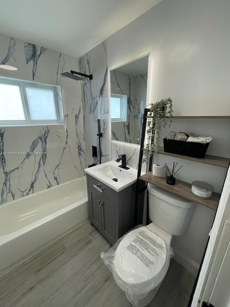 GULFSTREAM ESTATES - Residential Lease