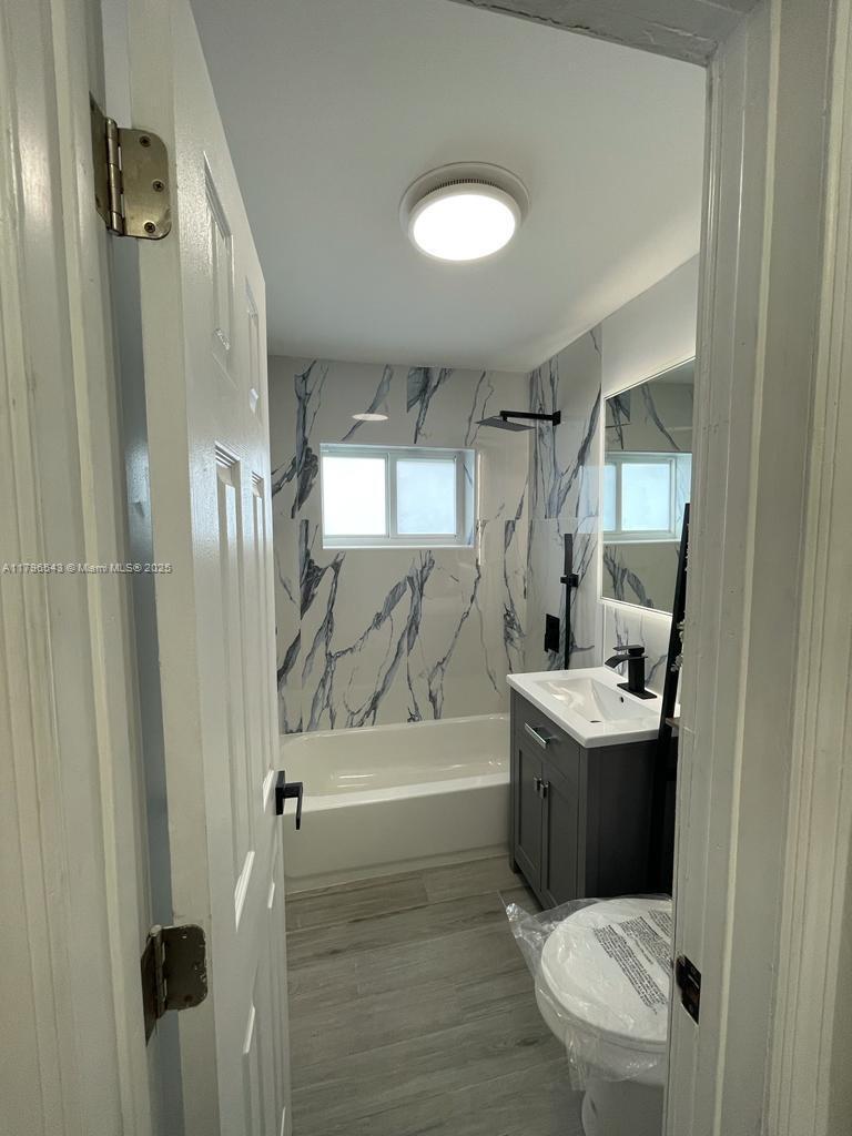 GULFSTREAM ESTATES - Residential Lease