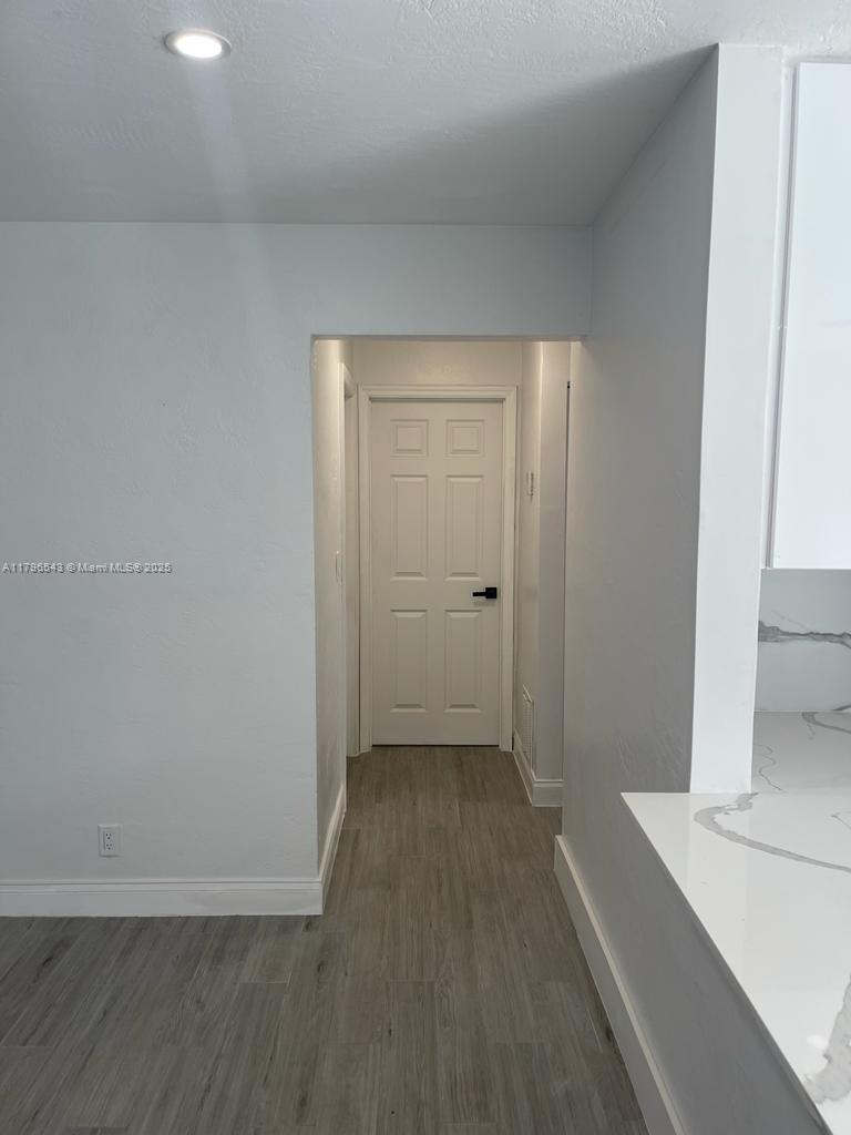 GULFSTREAM ESTATES - Residential Lease