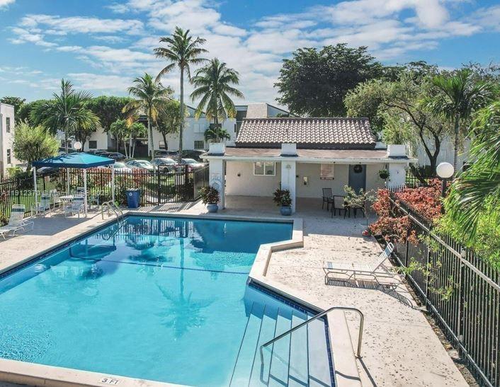 BLEAU FONTAINE CONDO #3 - Residential Lease