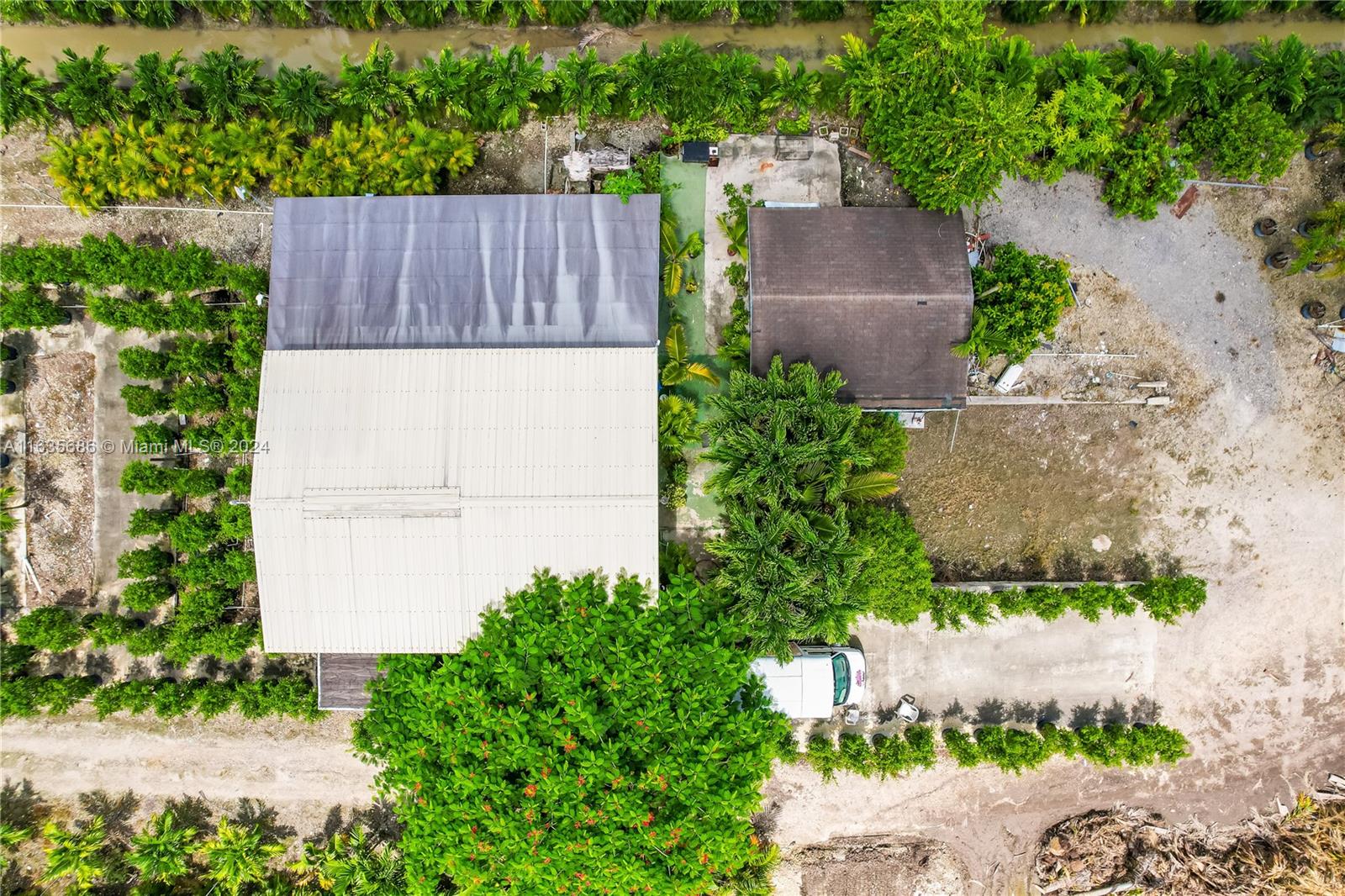 15 ACRES - Commercial Sale
