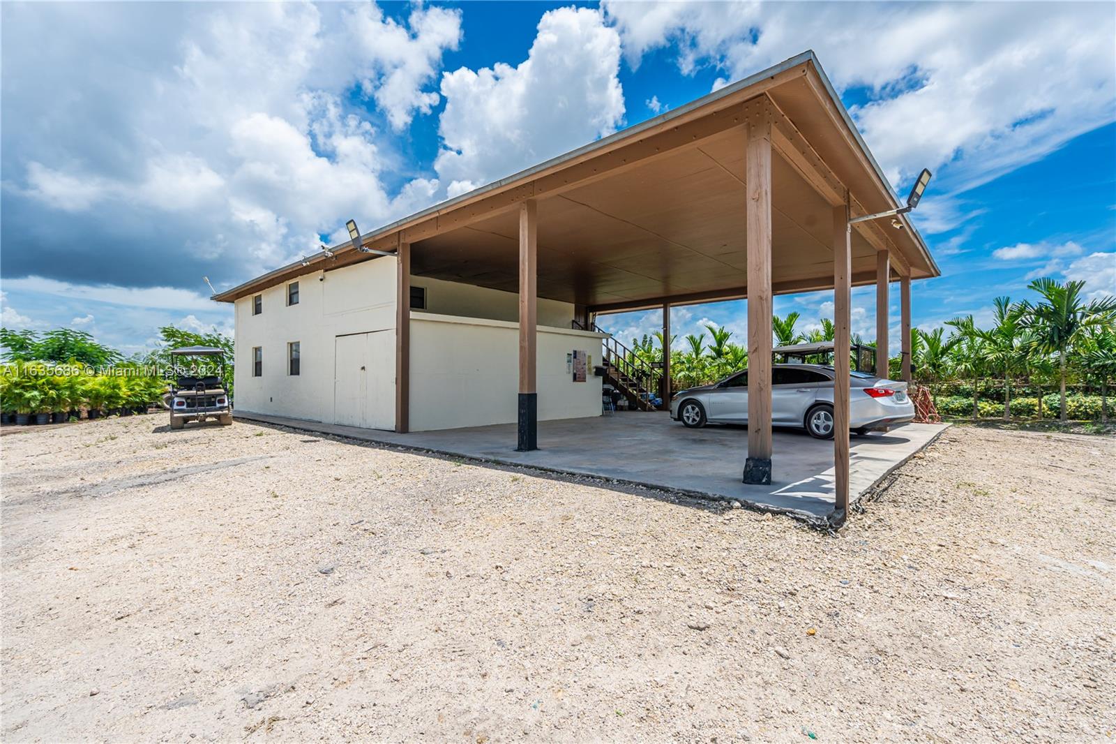 15 ACRES - Commercial Sale