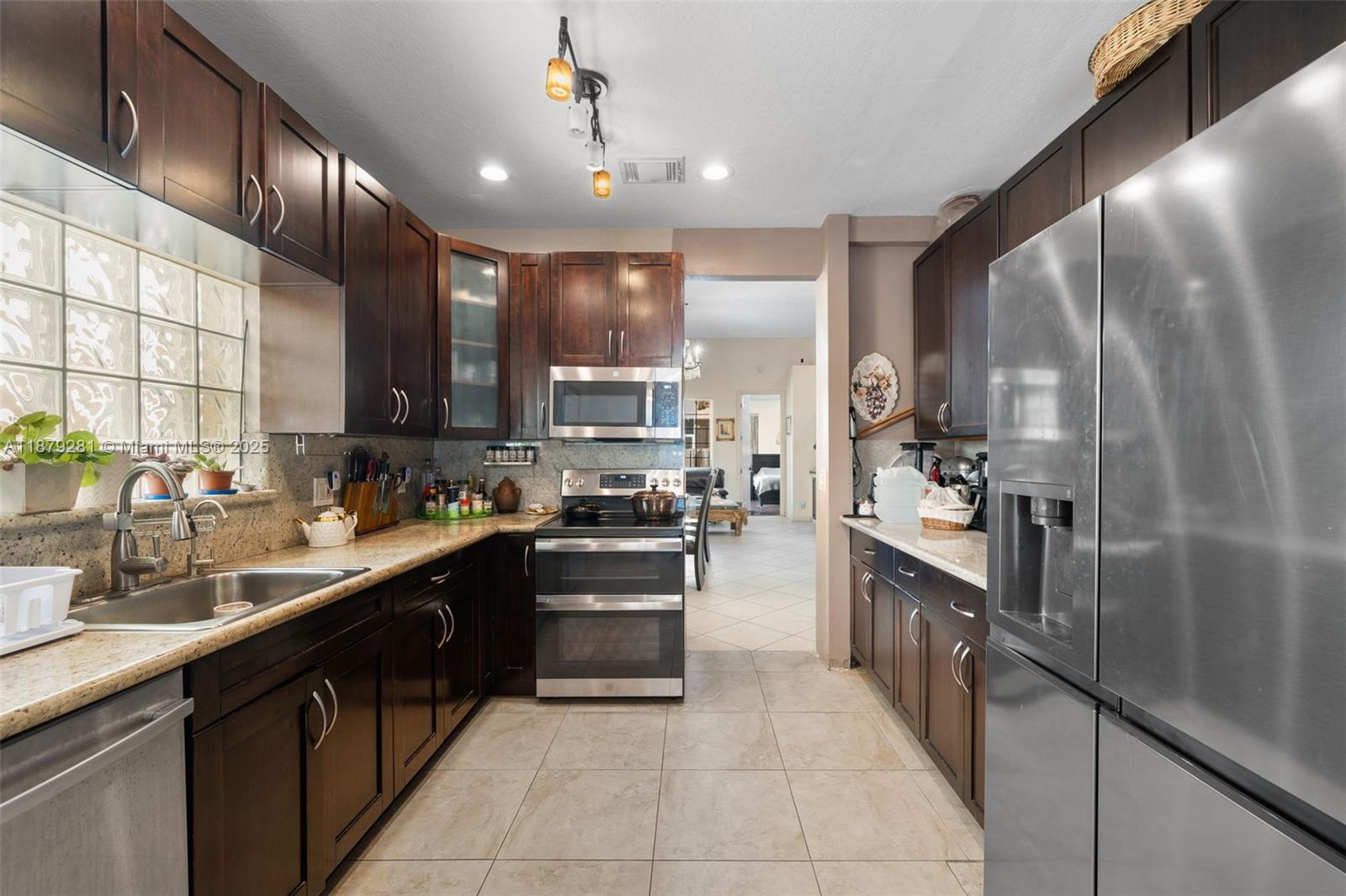 SAN MARINO VILLAGE - Residential