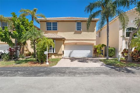 Photo of 1251 Johnson Ct, Hollywood, FL 33019 (MLS # A11879281)