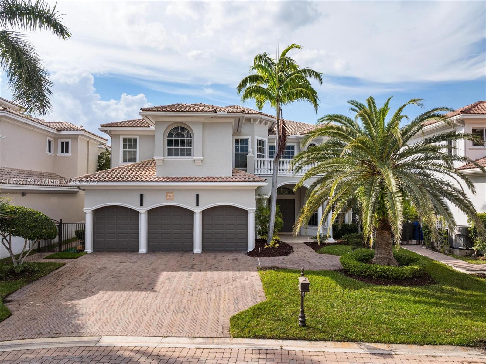 Property for Sale at 1260 Hatteras Ln, Hollywood, Broward County, Florida - Bedrooms: 6 
Bathrooms: 6  - $3,999,000