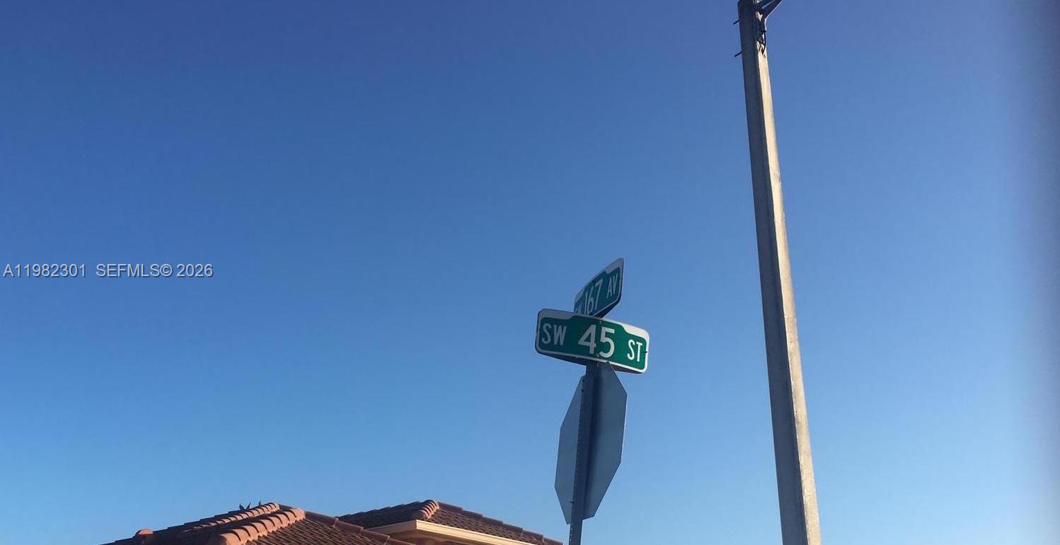 MIAMI EVERGLADE LAND COMP - Land