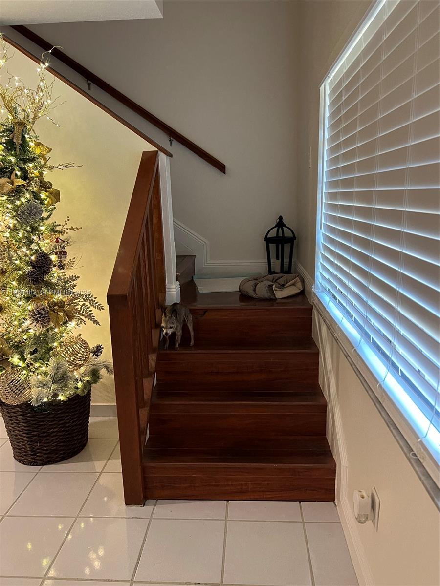 BENT TREE PARCEL 6 CONDO - Residential