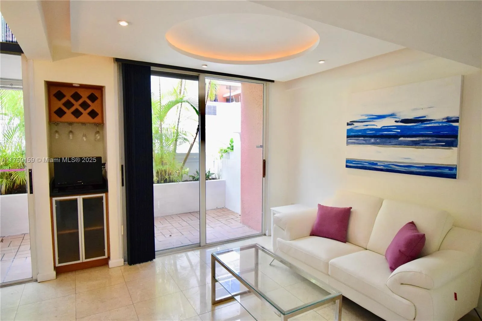 Miami, Florida 33133, United States, 1 Bedroom Bedrooms, ,1 BathroomBathrooms,Residential,Pending,85478