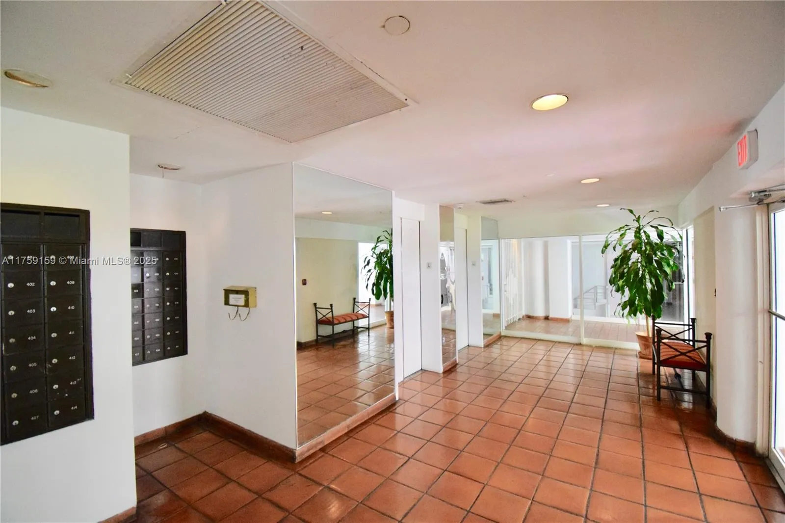 Miami, Florida 33133, United States, 1 Bedroom Bedrooms, ,1 BathroomBathrooms,Residential,Pending,85478
