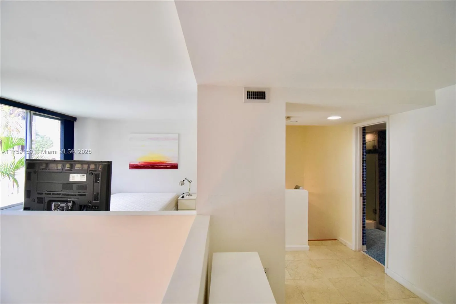 Miami, Florida 33133, United States, 1 Bedroom Bedrooms, ,1 BathroomBathrooms,Residential,Pending,85478