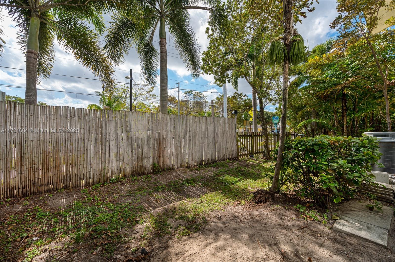 PERRY & WELLS SUB CORR PL - Residential