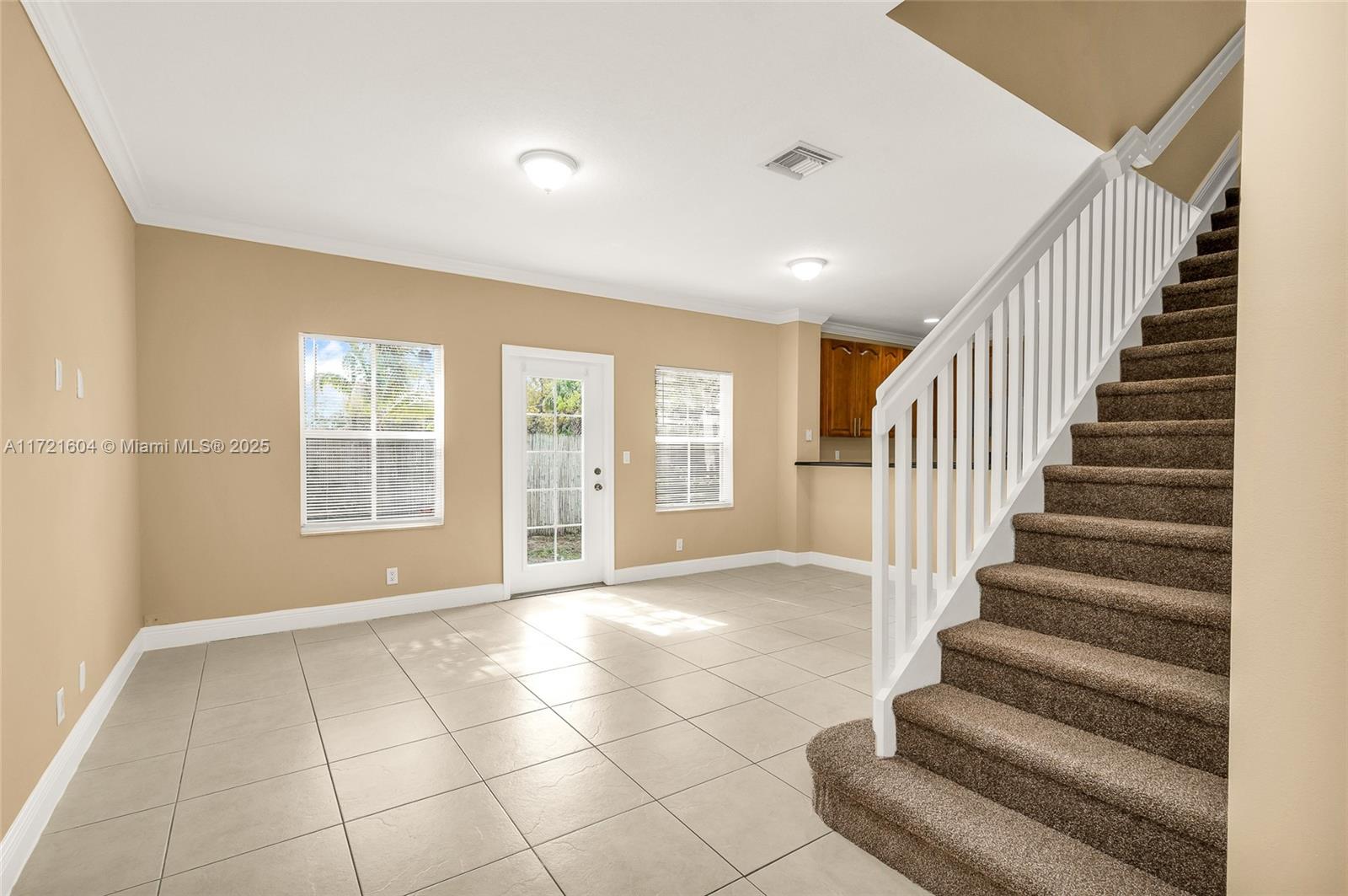 414 NE 1st Ave 414