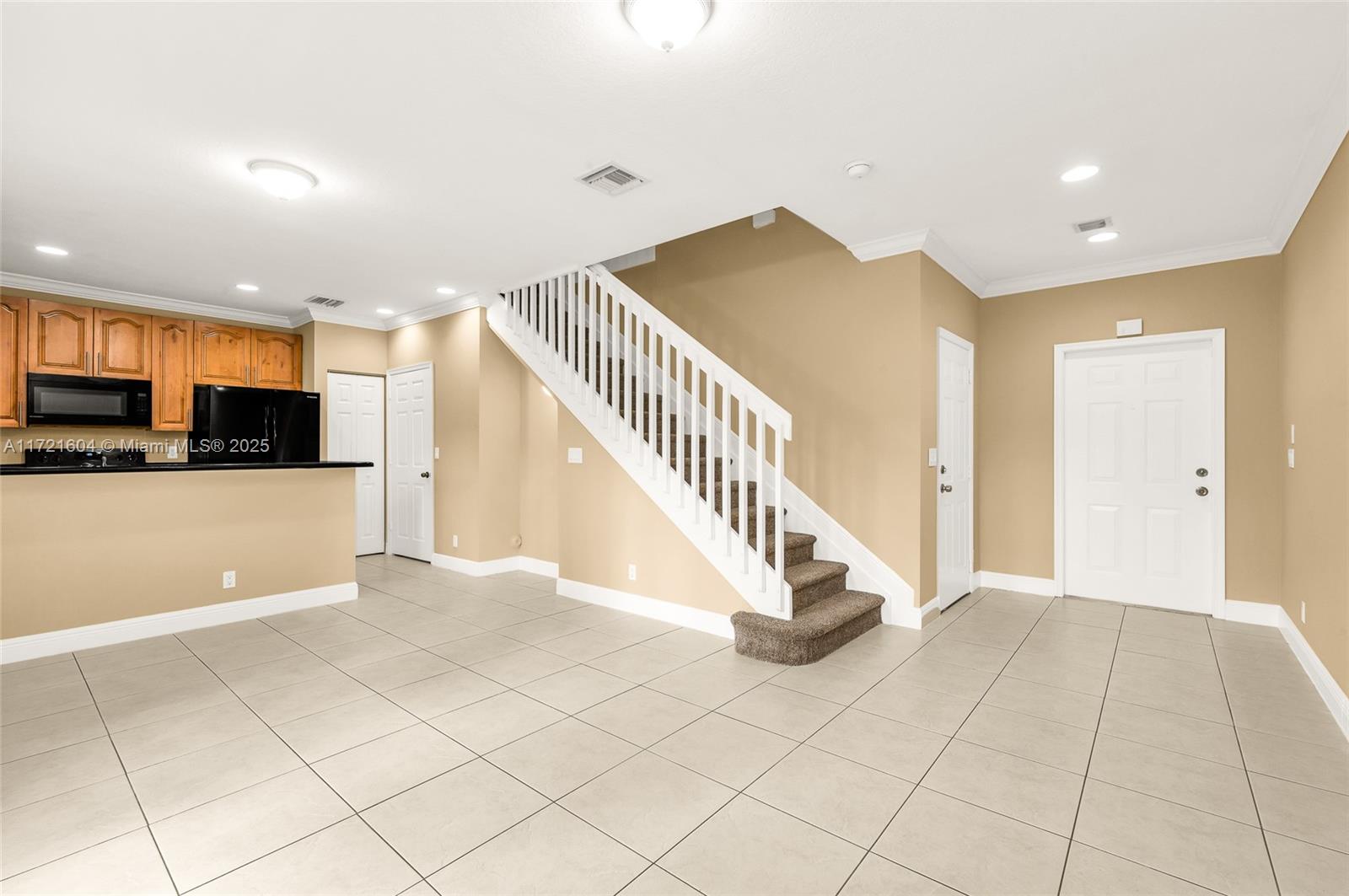 414 NE 1st Ave 414